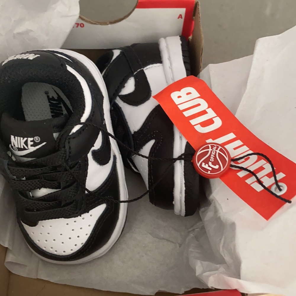 Infant dunks